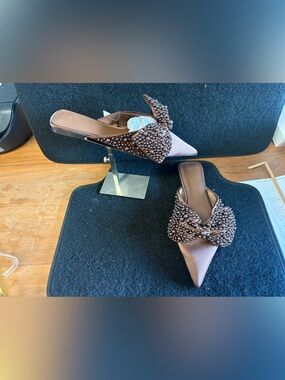 🤎 H&M Pearl Embellished Pointed Toe Mule Heels Size 9 NWT